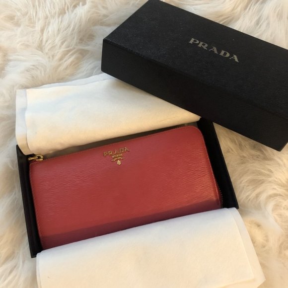 Authentic Prada large Saffiano leather wallet - Pink - Picture 1 of 6